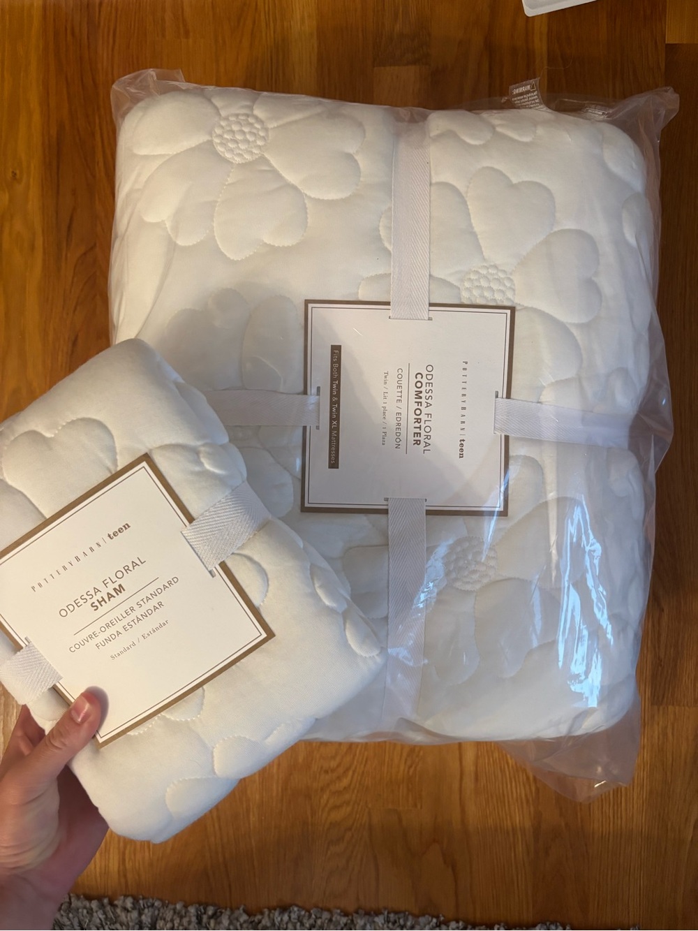 BRAND new Odessa Floral comforter. Pottery barn teen.